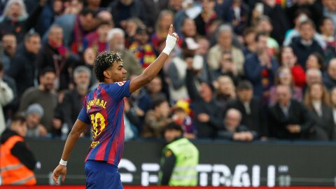  Bầu cử chủ tịch Barca: Xavi công khai ủng hộ Victor Font, tuyên chiến Laporta